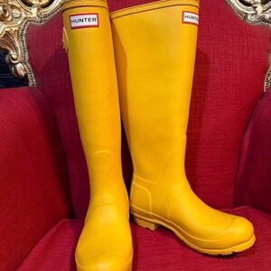 Hunter Gloss Tall Rain Boots - Yellow